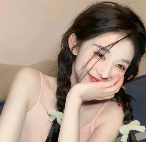 这个婶婶画风不对